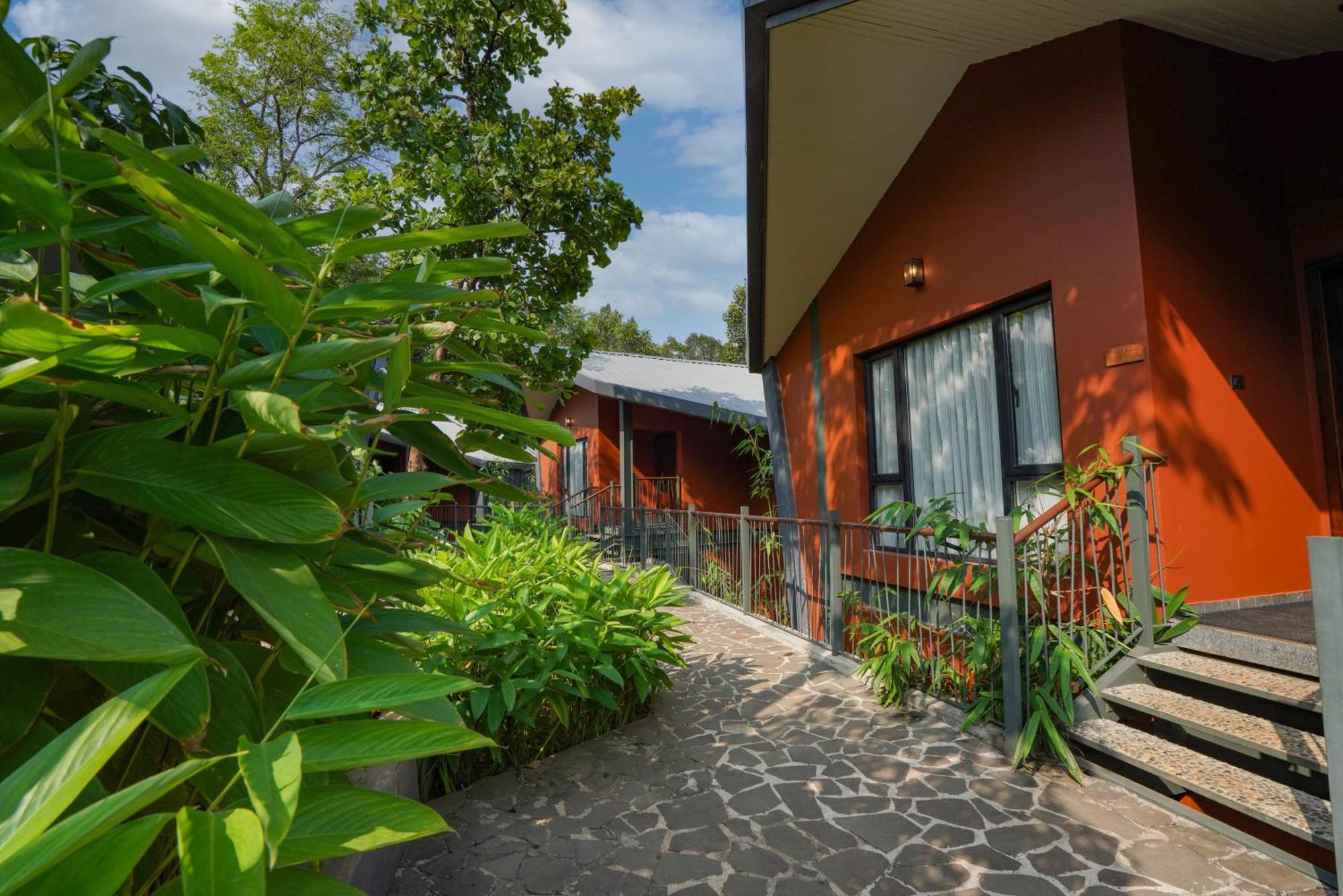 Vyna Hillock Resort And Spa Витірі Екстер'єр фото